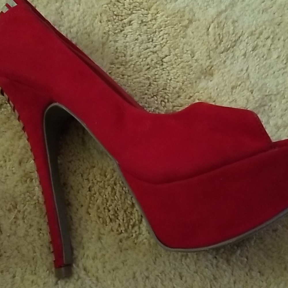 Platform Heels - Picture 5 of 5